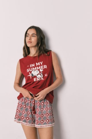 Pijama corto sin mangas algodón Snoopy por 11.04€.