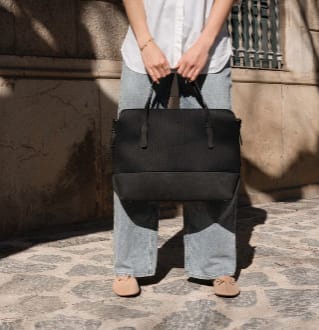 Violet Hamden Essential Bag VH25034 Schoudertas voor €15 bij Brandfield