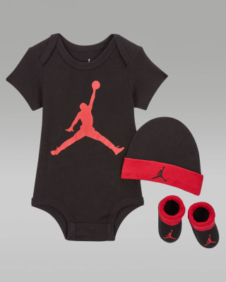 Ensemble Jordan trois pièces pour bébé à 16,99€