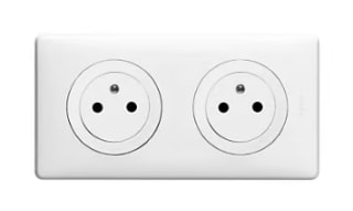 Mécanisme de prise 2 prises 2 pôles+terre pré-câblées Legrand Céliane à 7€