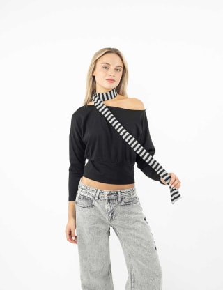 Polera Off Shoulder Y2K Manga Larga Mujer Icono por $6.990