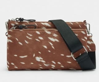Bolso Bandolera estampado de nylon por 7.99€.