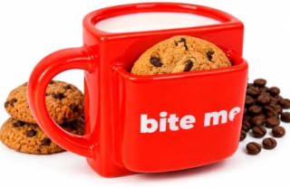 Fisura Taza original para regalar “Bite me” con bolsillo para galletas por 7.50€