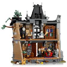 LEGO Icons Midnight Valley Mayor Manor £89.99 Pre-Order