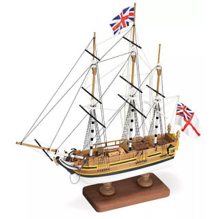 Maqueta del barco de la Armada Inglesa HMS Bounty a escala 1:135 por 59.99€