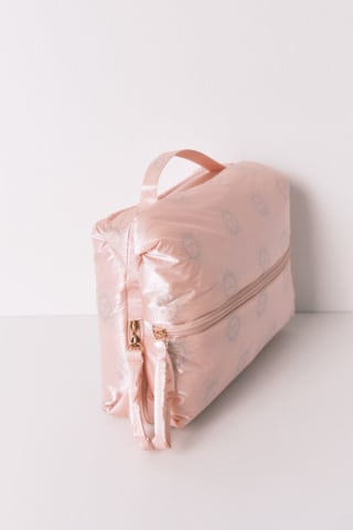 Neceser grande satinado acolchado rosa por 5.15€