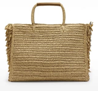 Bolso Shopper efecto rafia con flecos por 12.99€.