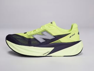 Zapatillas New Balance Fuelcell Rebel V5 mujer por 68€