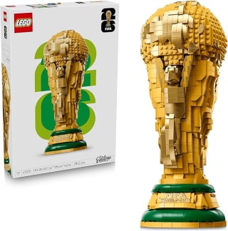 LEGO Editions FIFA World Cup Official Trophy Toy voor €118 dmv code bij Amazon