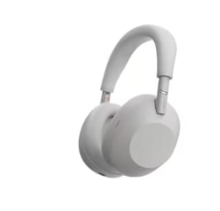 Casque audio Bluetooth à réduction de bruit active Sony WH-1000XM6 à 318,94€