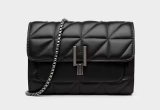 Bolso de hombro estilo cruzado por 11.99€.