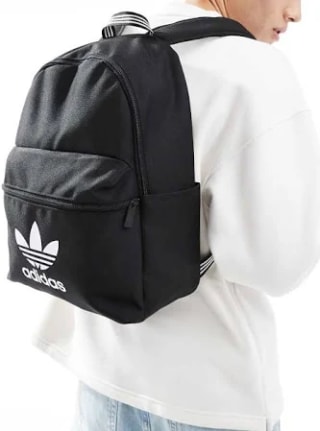 Adidas Originals mochila adicolor negra por 14.89€.