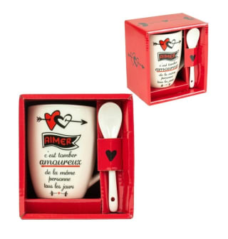 Enesco Taza con cuchara Enamorarse por 1.99€.