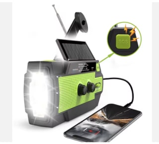 Noodradio Solar Opwindbaar – 4000mAh Powerbank voor €12,32 bij Alibaba