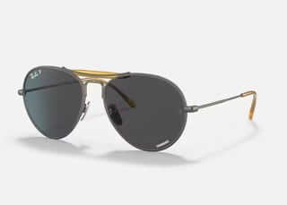 Lunettes de Soleil Polarisées Ray-ban RB8063 Titanium à 220€