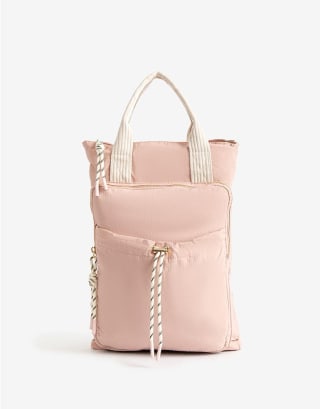 Mochila portanotebook de material reciclado $16.099 en IsadoraOnline, Chile