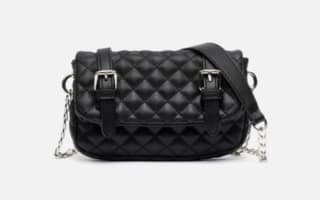 Bolso Bandolera mini acolchado por 5.40€.