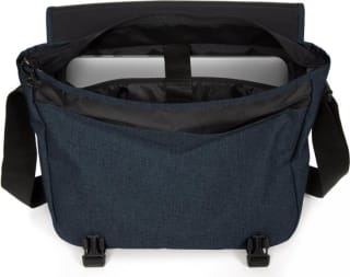 Eastpak Delegate + Schouder/laptop tas triple denim voor €29,91 met Bol select