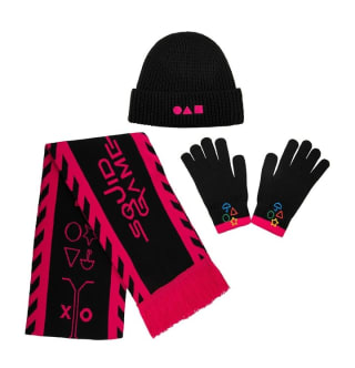 Set de Bufanda + Gorro + Guantes del Juego del Calamar por 13.10€.