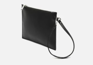 Neceser pequeño en negro por 6€