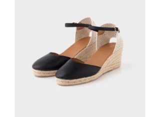 Sandalias con cuña de piel y yute de mujer TEX por 25€.