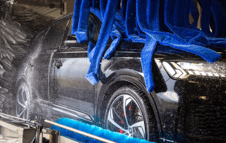 Wasbeurt bij Geling's Langste Autowasstraat in Groningen voor €12,50 via Tripper