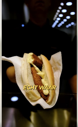 €1,- voor een broodje hamburger bij Kippie