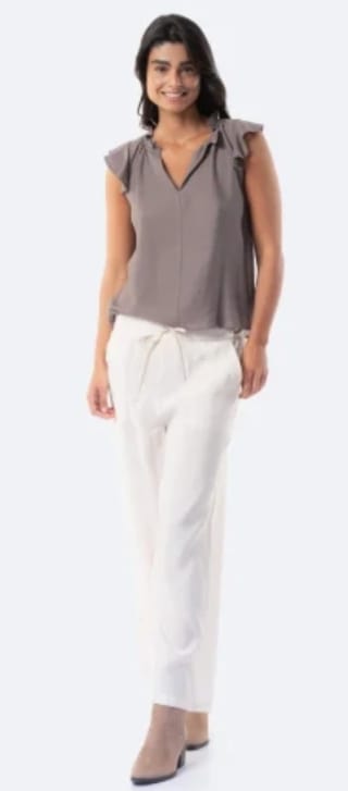 Pantalón largo recto fluido de mujer TEX por 12.99€.