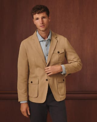 Chaqueta tipo sahariana cuatro bolsillos por 60€