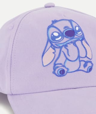 Kids El Corte Inglés Gorra Stitch de niña por 4.79€.