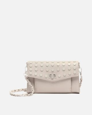 Bolso bandolera pequeño con solapa y detalles metálicos por 9€