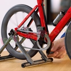 LEGO Icons Racefiets voor €89,99 bij 1001farmtoys