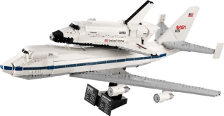 Lego Shuttle Carrier Aircraft voor €183,99
