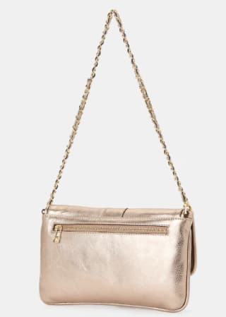 Bolso Bandolera en piel con asa metálica por 35.6€