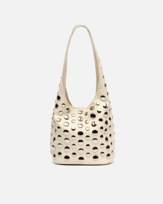 Bolso de hombro pequeño con detalles metálicos ed. por 18