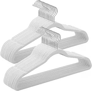 SONGMICS 50 Perchas Terciopelo, Antideslizantes, con Barra Corbata por 18.99€