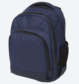 Mochila basica de 47x30x8 cm por 7,95 euros en action