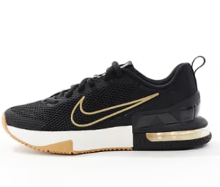 Zapatillas de deporte beis y negras Air Max Alpha 6 de Nike Training por 50,39€