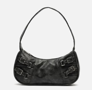 Bolso de hombro pequeño por 8.10€.