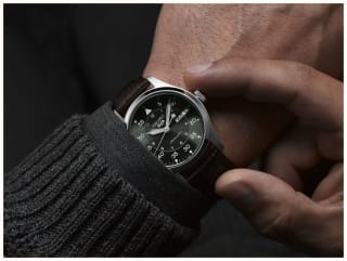 Seiko 5 ‘Kelly Green Flieger’ Suit Style SRPJ89K1 for £197.10 at First Class Watches