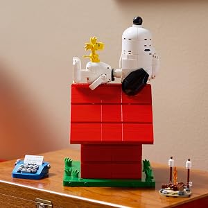 EGO IDEAS Peanuts: Snoopy's hondenhok voor €57,99 bij Amazon