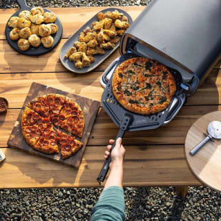 Ninja Artisan Outdoor Pizza Oven en Airfryer voor €255,99 dmv code in de ninja store