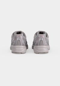 New Balance U740 UNISEX sneakers voor €71,95 bij Zalando
