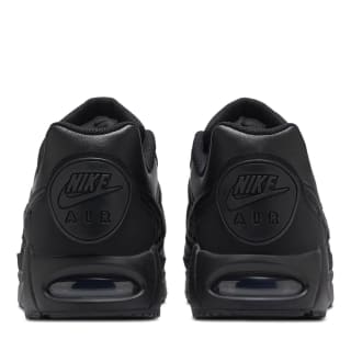 Nike Air Max IVO pour 90€