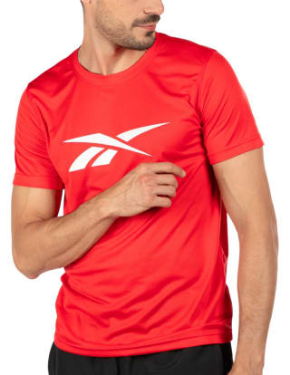 Playera Reebok cuello redondo por $167 | Suburbia