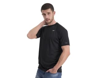 Playera Deportiva Nike NESS7510-006 por $215 en Coppel