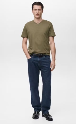 Camiseta cuello pico por 5.99€