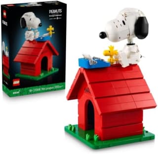 LEGO Ideas Peanuts: La Casita de Snoopy (21368) por $1,699 en Amazon