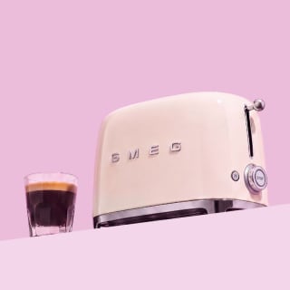 Gratis SMEG broodrooster bij De Koffiejongens