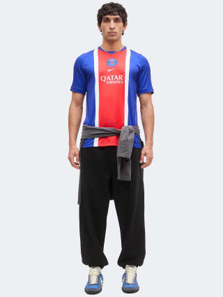 NIKE Maillot 'PSG STAD HM' pour 69,90€ chez About You